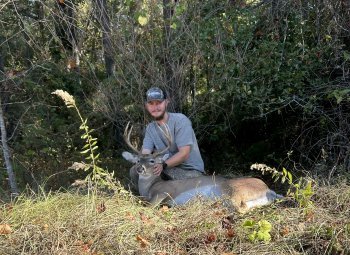 Sawyer Sims bow buck